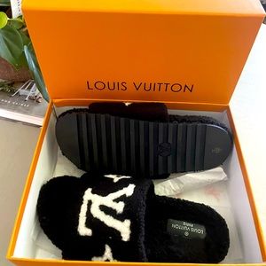 LV SLIDES FUZZY SANDALS